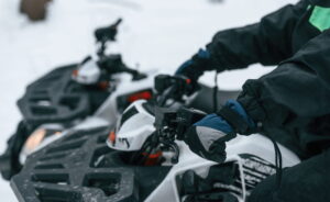 escapadas en la nieve en la Sierra de Gúdar - quad nieve